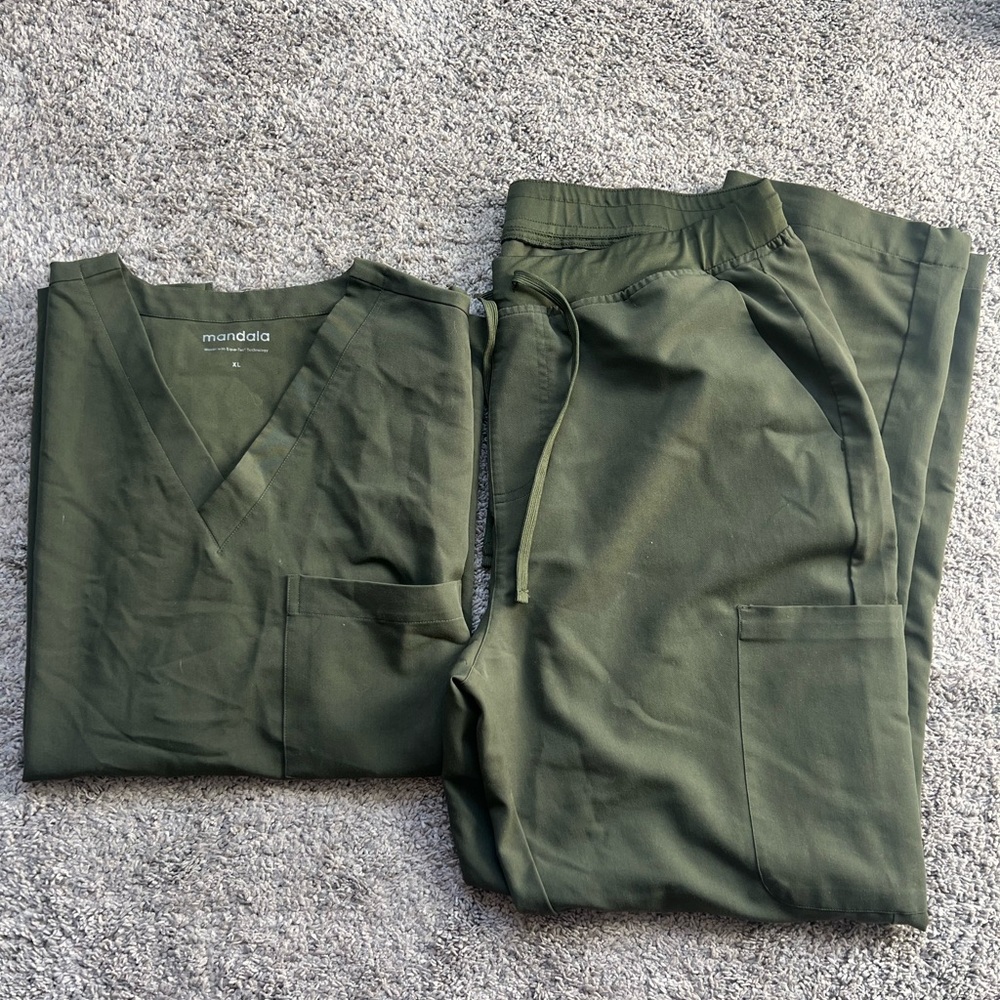 Mandala Men’s Scrubs